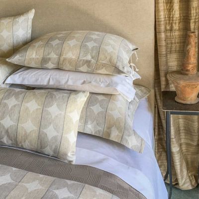 Anichini Contorno Linen Circle Pattern Decorative Pillows In Neutral