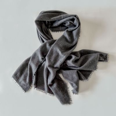 JAMPO CASHMERE SCARVES, IN CHARCOAL