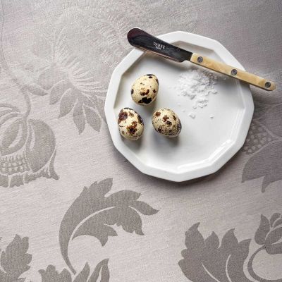 Liverno Linen Table Linens | Fine Jacquard Linen Tablecloths