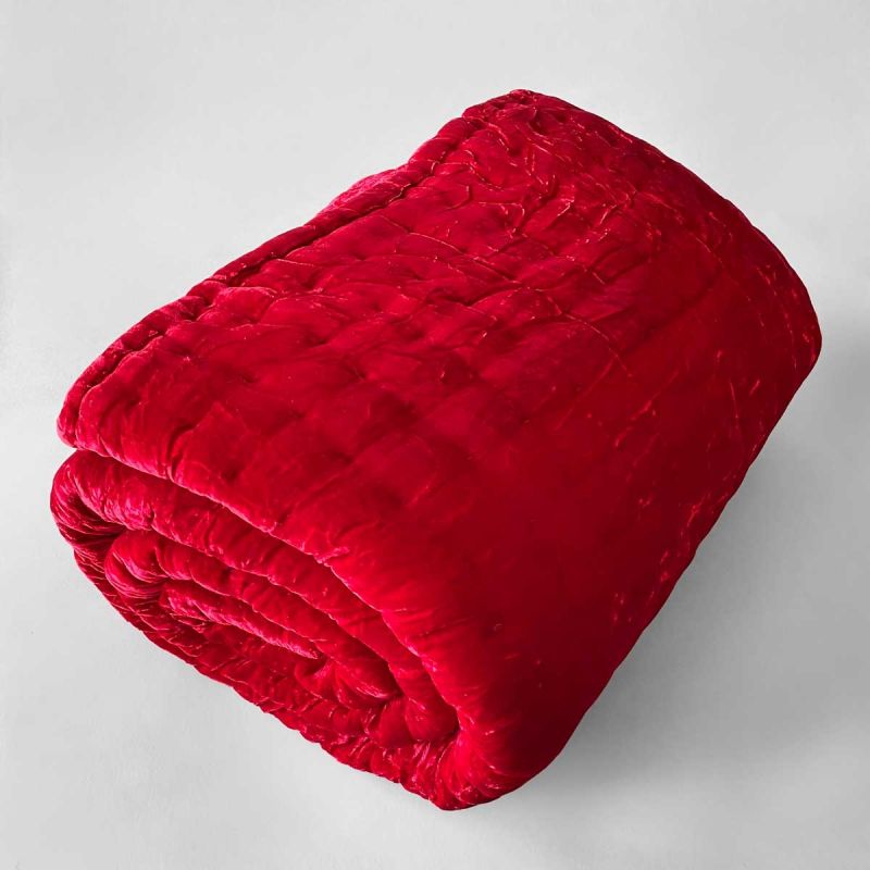 Anichini Pho Silk Velvet Quilts And Bed Throws In Blood Red