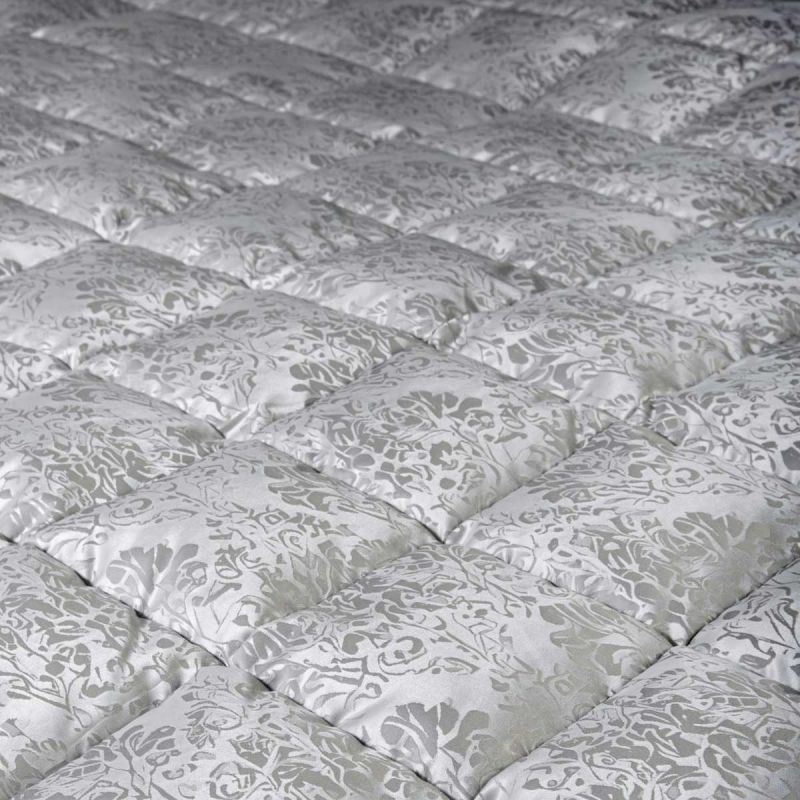 
Dorit Silk Covered Goose Down Duvets