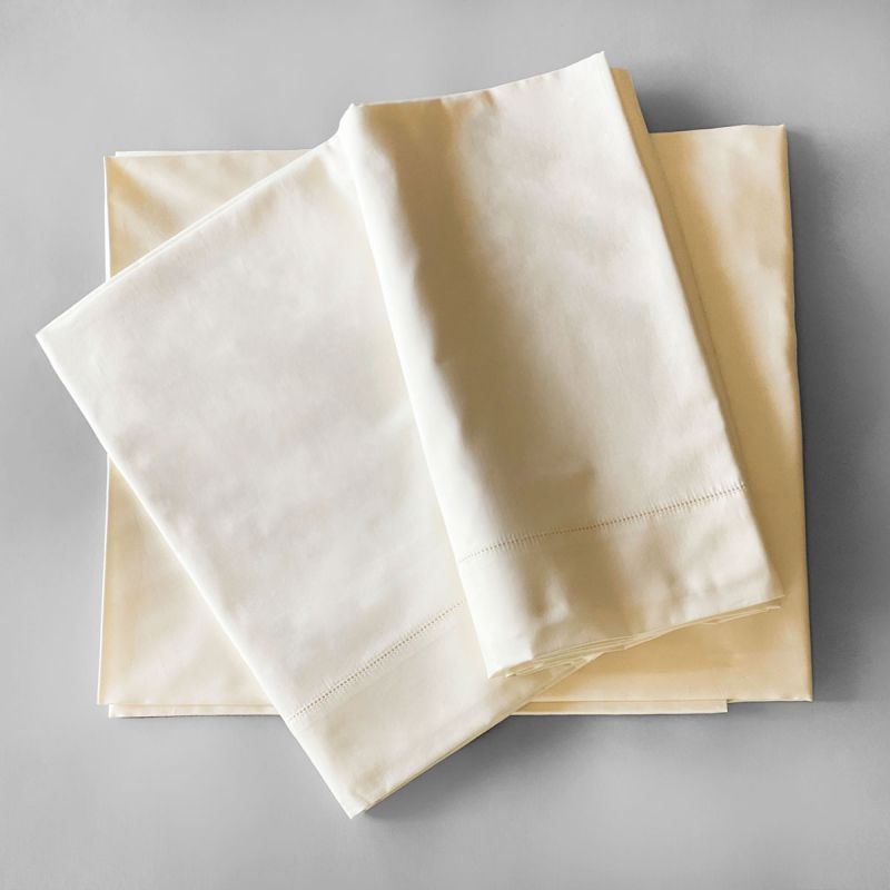 Raso Sateen Hemstitched Sheets In Ivory
