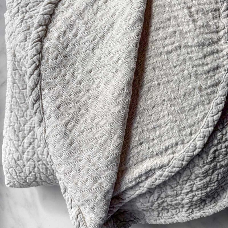 Sergio Linen Blankets & Bedcovers