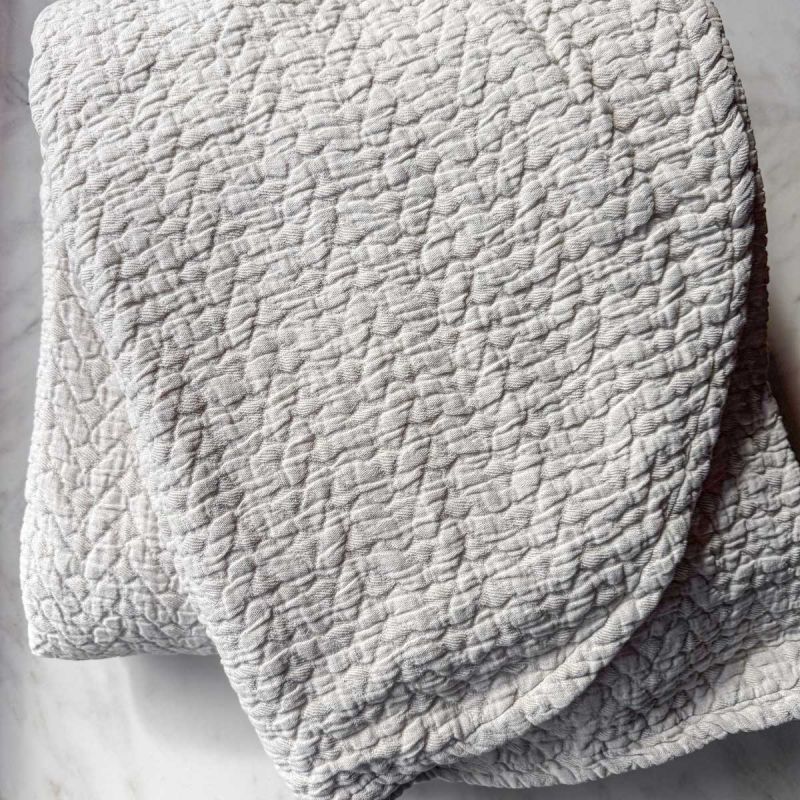 Sergio Linen Blankets & Bedcovers
