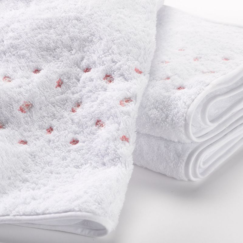 pink and grey bath towels