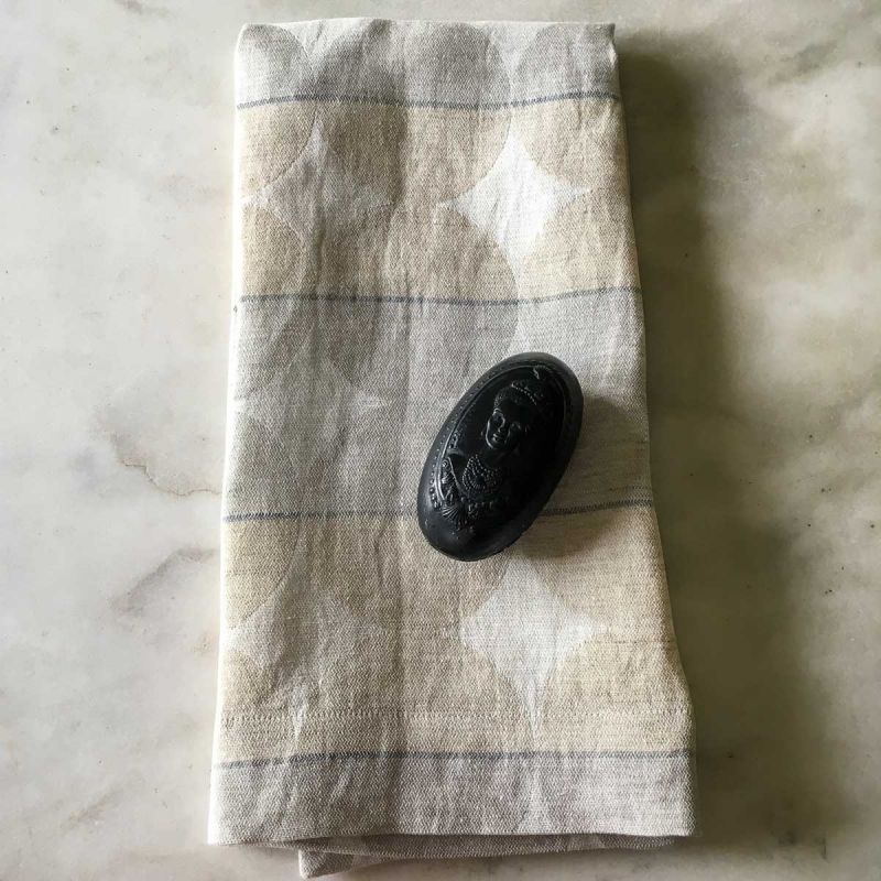Anichini Contorno Modern Graphic Circular Linen Bath Towels