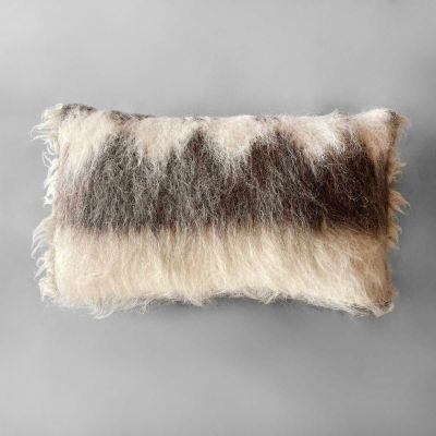 DIAMOND BRUSHED WOOL PILLOWS, IN NATURAL