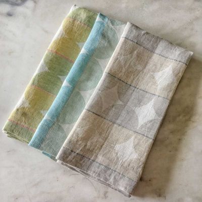 Contorno Modern Linen Hand Bath Towels Stack
Anichini Contorno Modern Graphic Circular Linen Bath Towels
Modern Graphic Linen Bath Towels