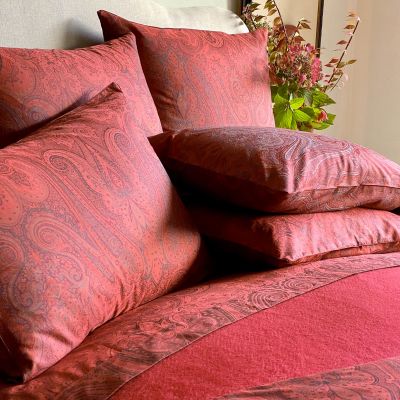 Kashmir Paisley Jacquard Pillowcases & Shams In Blood Red