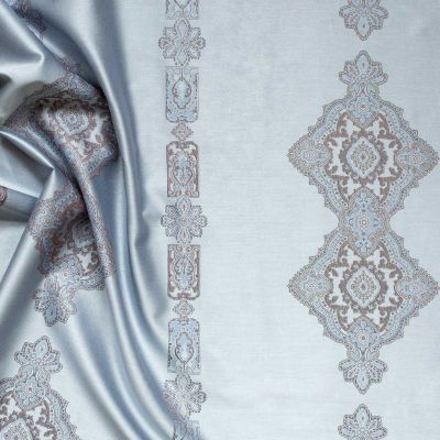 Anichini Persia Tablecloths
Our Persia Medallion Table Linens are a striking addition to the table!