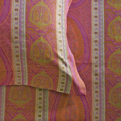 Anichini Taj Paisley Jacquard Sheeting in Coral/Fuchsia
Italian Paisley Jacquard Duvet Covers
Taj paisley sheeting coral fuchsia anichini 
