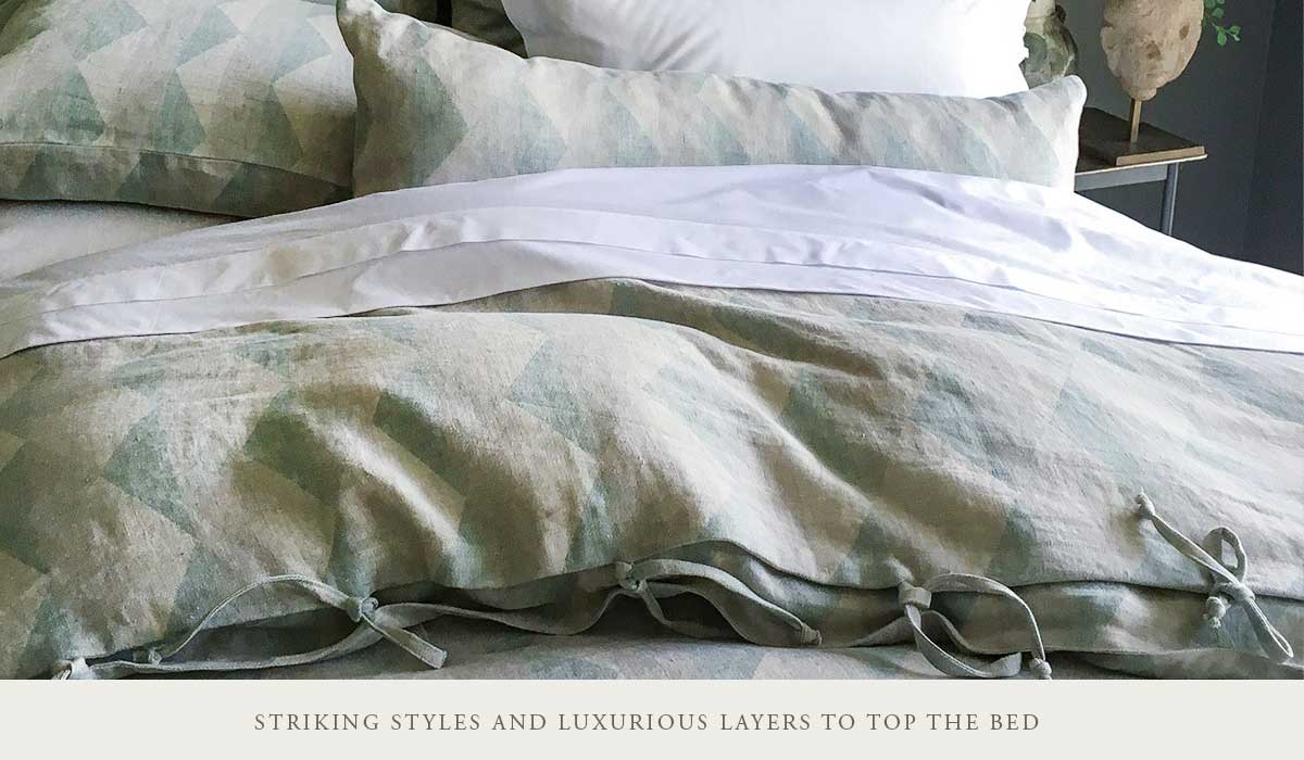 Traditional Bedding Set Design Brocade Silk Bedspread Bed Cover 